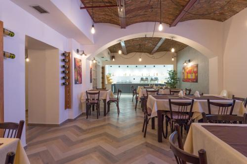 Restaurace v ubytování Capital Hotel Garni