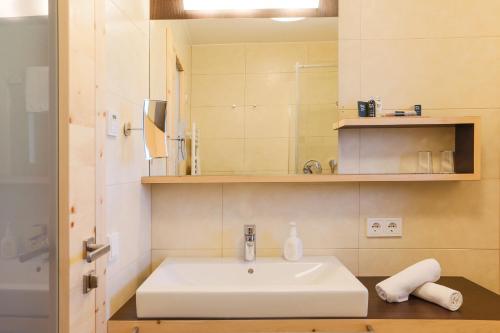 Un baño de Hotel Weihrerhof