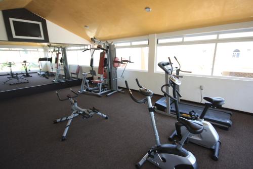 Fitness centrum a/nebo fitness zařízení v ubytování Hotel 5 inn