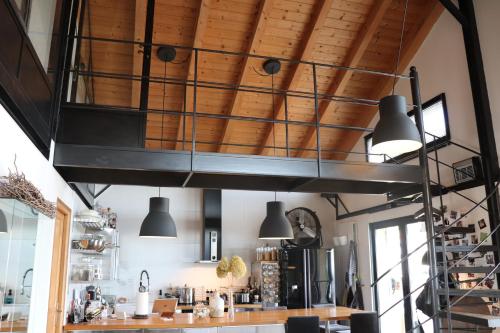 Una cocina o zona de cocina en Skylark Bed & Breakfast