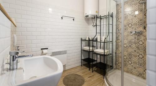 Kúpeľňa v ubytovaní TWOJA CHATA Apartament pod lasem zarezerwuj na podhalami pl