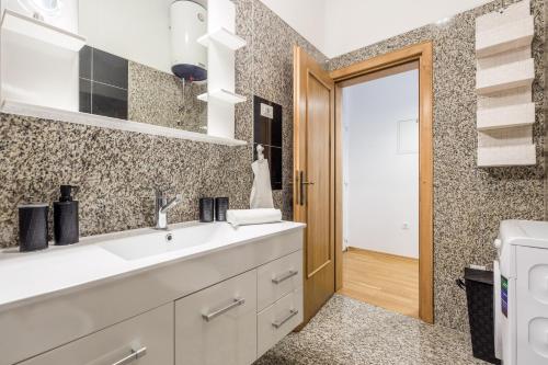 A bathroom at Apartment Fiorentina