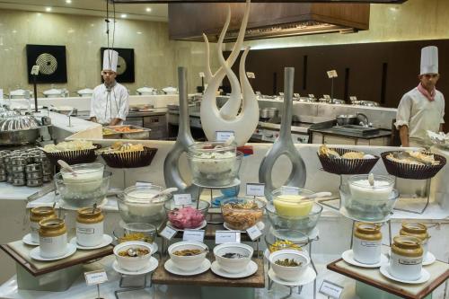 Jídlo v hotelu nebo okolí