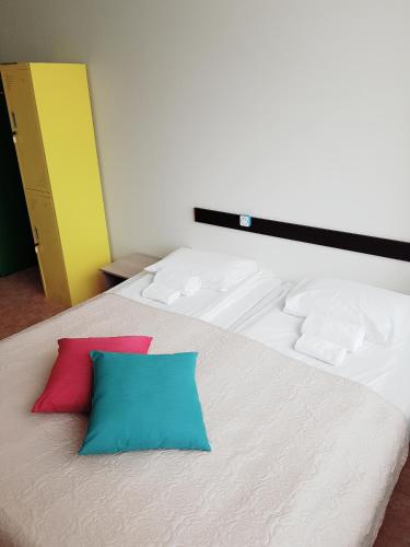 Cama o camas de una habitación en EHE Hostel