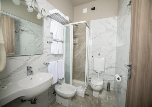 Un baño de Cardano Hotel Malpensa