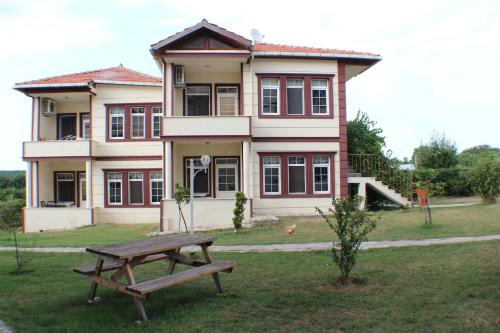Budova, kde se aparthotel nachází