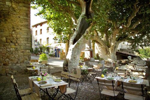 Εστιατόριο ή άλλο μέρος για φαγητό στο Hotel Restaurant des Deux Rocs