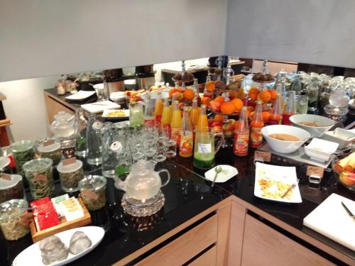 Eten bij of ergens in de buurt van het hotel

