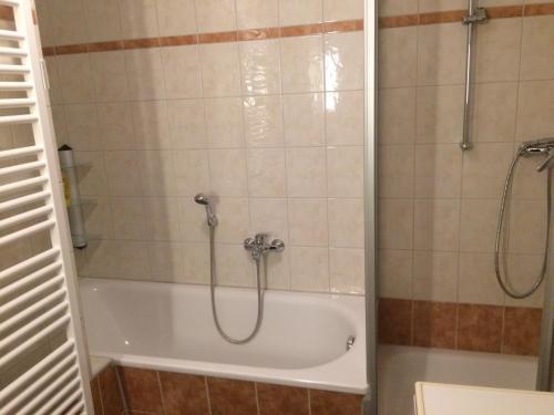 Ένα μπάνιο στο Lunitz 20