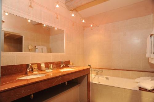 Phòng tắm tại Mas de Fauchon - Teritoria