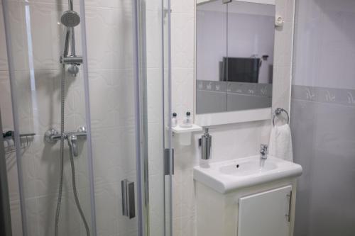 Ein Badezimmer in der Unterkunft SH Boutique Hotel