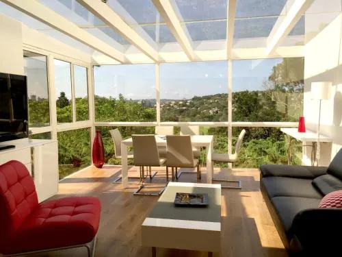 Luxury House In Bondi Junction picture