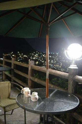 Un balcón o terraza en 13F Homestay