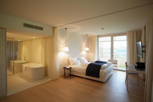 Kúpeľňa v ubytovaní LOISIUM Wine & Spa Hotel Südsteiermark