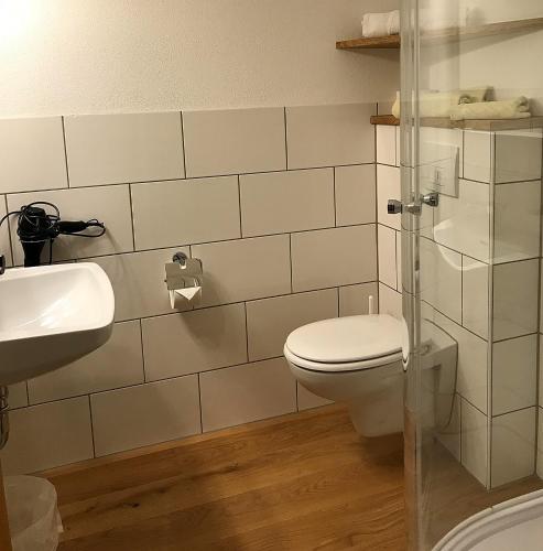 Koupelna v ubytování Gästehaus Pointner