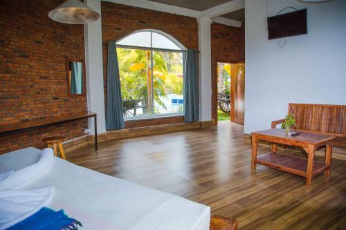 Gallery image of The Coconut House Hotel in Battambang