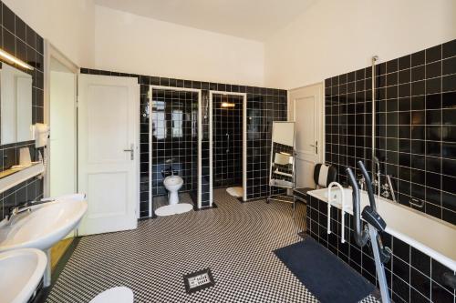 Koupelna v ubytování Hotel am Berg
