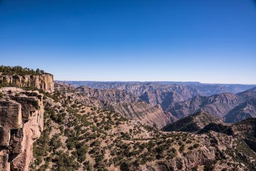 a view of the grand canyon from the south rim at Hotel Barrancas del Cobre a Balderrama Hotel Collection in Areponapuchi