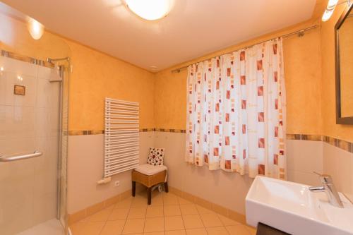 Kúpeľňa v ubytovaní Appartementhaus Anna
