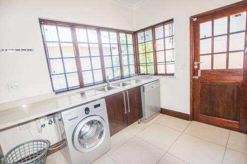 Ảnh trong thư viện ảnh của Hoyohoyo Hazyview View Villas ở Hazyview