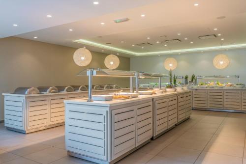 Billede fra billedgalleriet på Nissi Beach Resort i Ayia Napa