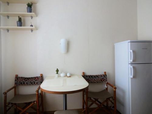 Η κουζίνα ή μικρή κουζίνα στο Kaktuss Apartamenti