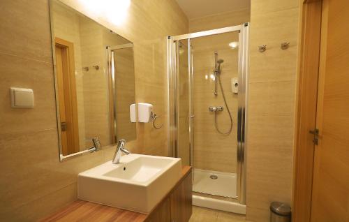 Hotel Skalny Spa Bieszczadyにあるバスルーム