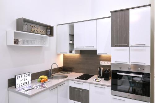 Boutique Residence Jokai - Apartment in the city center 1066 Budapest, 1066 Budapest, Jókai utca 12 kép - 3