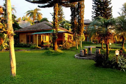 Jardin de l'établissement Sukuh Cottage