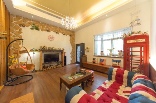 Gallery image of British Country Inn B&B in Luodong