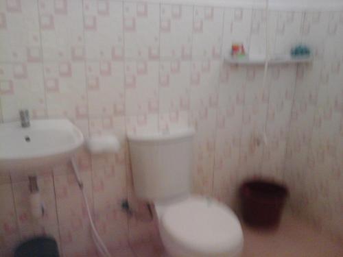 Bilik mandi di Xylla Guesthouse