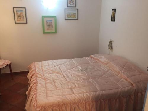タオルミーナにあるCase Paganoのベッドルーム1室(大型ベッド1台付)