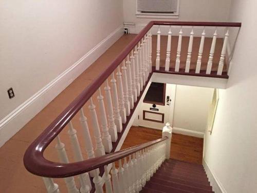 Gambar di galeri bagi Cozy 2nd story Flat near downtown di Adrian