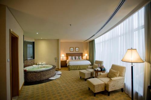 Posezení v ubytování Eastyard Khobar Hotel - Formerly Ramada by Wyndham Khobar