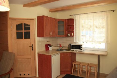 Dapur atau dapur kecil di Willa Wisełka