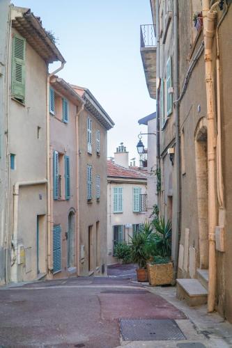 Studio à 2 pas du Palais