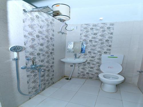 Ένα μπάνιο στο L G Guest House