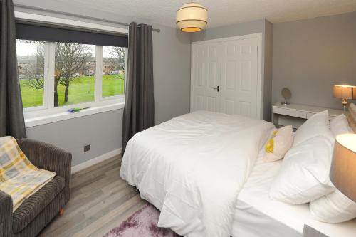 Gallery image of Spacious 3 bedroom house in Stirling