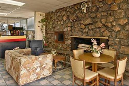 Peoria Inn – Photos 3