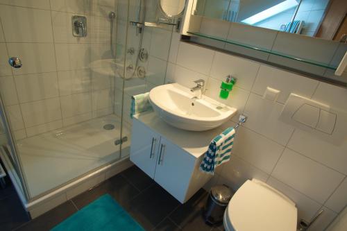 Koupelna v ubytování Neumann Apartment