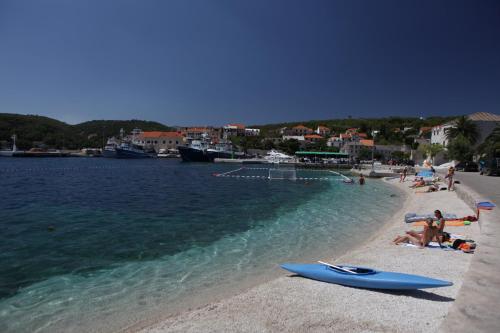 Fotografie z fotogalerie ubytování Apartments Leontina v destinaci Sumartin