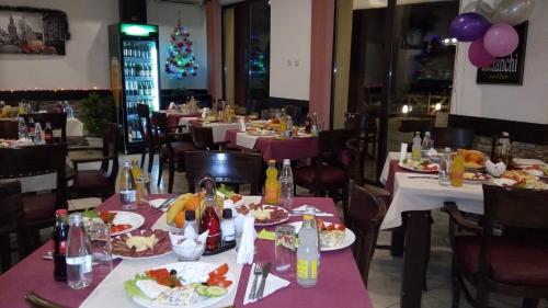 Gallery image of Hotel Enchevi in Kirkovo