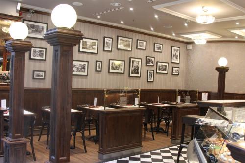 Restaurant ou autre lieu de restauration dans l'établissement Hotel Wemperhardt