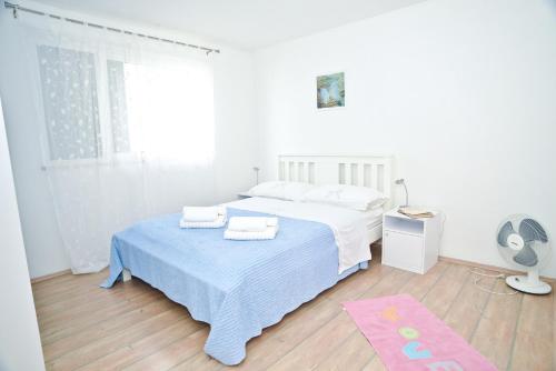 Apartment Yellow House – Photos 2