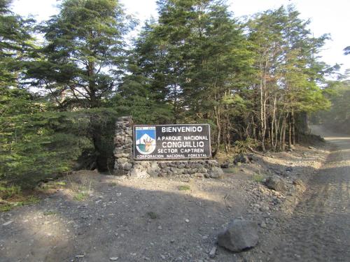 a sign for the entrance to the beaveromed nature museum at Refugio Montaña Kultrun Mawida, Mini-Cabaña con baño y cocina privada in Curacautín