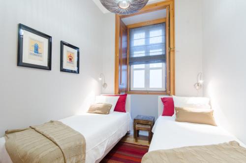 Gallery image of Baixa Downtown Fabulous And Sophisticate Apartment With Elevator 18th Century Building in Lisbon