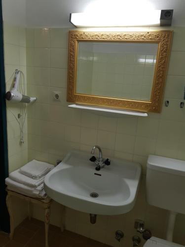 Ένα μπάνιο στο Haus Sonnleiten