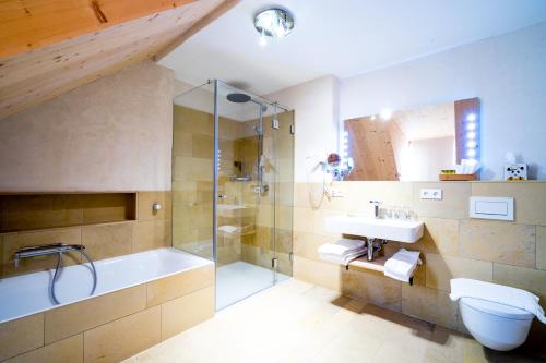Koupelna v ubytování Hotel Rote19