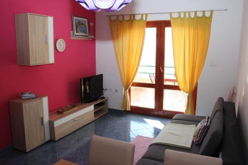 TV a/nebo společenská místnost v ubytování Belic Vinko- house