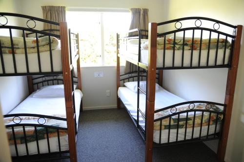 Katil atau katil-katil dalam bilik di Blenheim Bridges Holiday Park